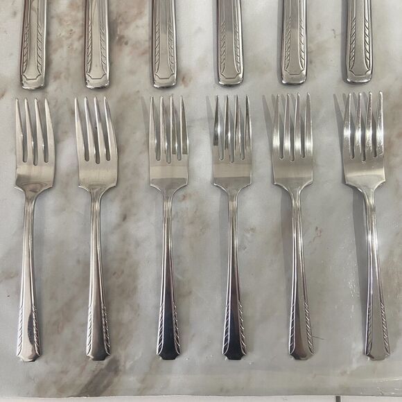 DS 19 pc Stainless Flatware USA Dinner Forks & Knives, Salad Forks, Butter Knife - Picture 11 of 16